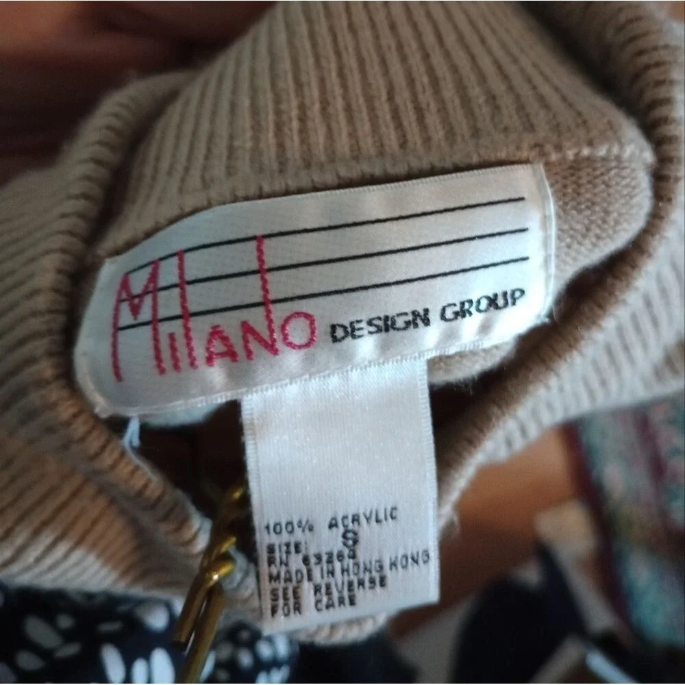 Milano size S sweater top, Please Read Description. (Rox310, 311)